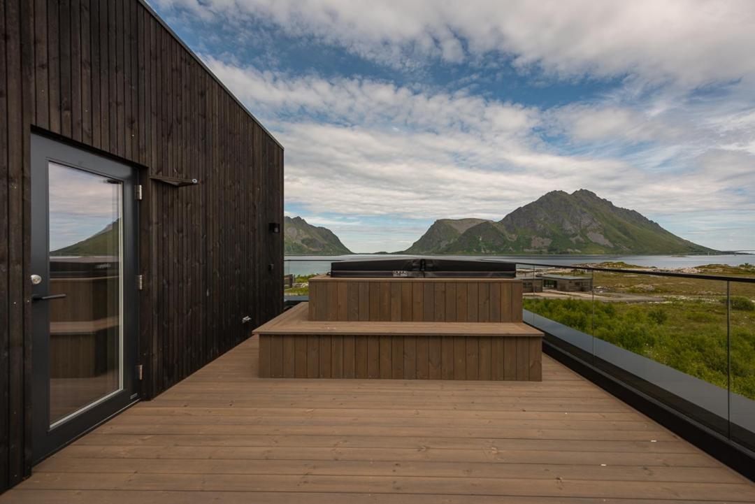 Hoda Cabin - Luxury Lodge With Jacuzzi And Sauna Lyngvaeret Exterior photo