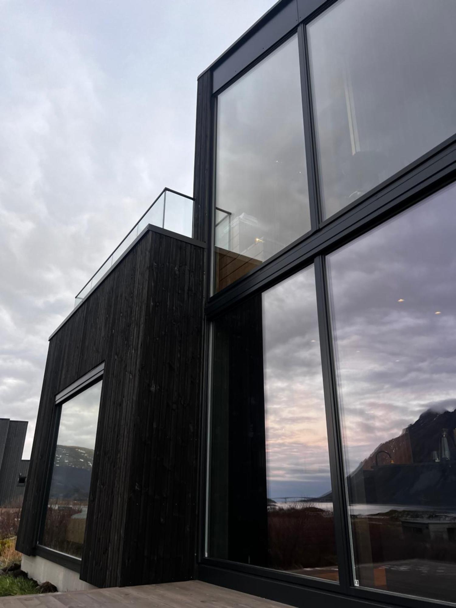 Hoda Cabin - Luxury Lodge With Jacuzzi And Sauna Lyngvaeret Exterior photo